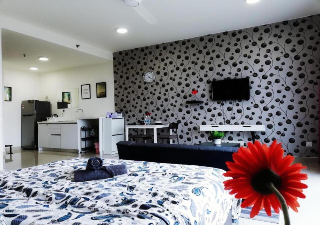 Peanut Butter Homestay #Trefoil Setia City Setia Alam Buitenkant foto